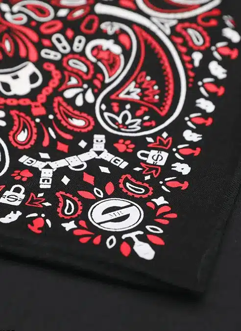 Mr. S Neck Hanky with Zipper Pocket Black / Red