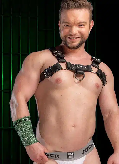 Mr. S Neck Hanky with Zipper Pocket Hunter