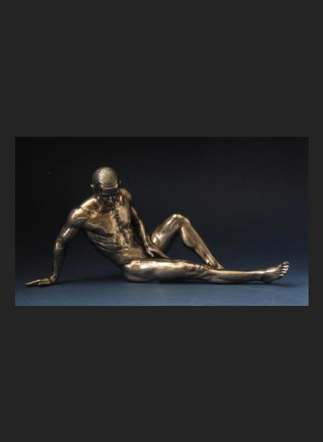 Parastone Statue Sitting Right